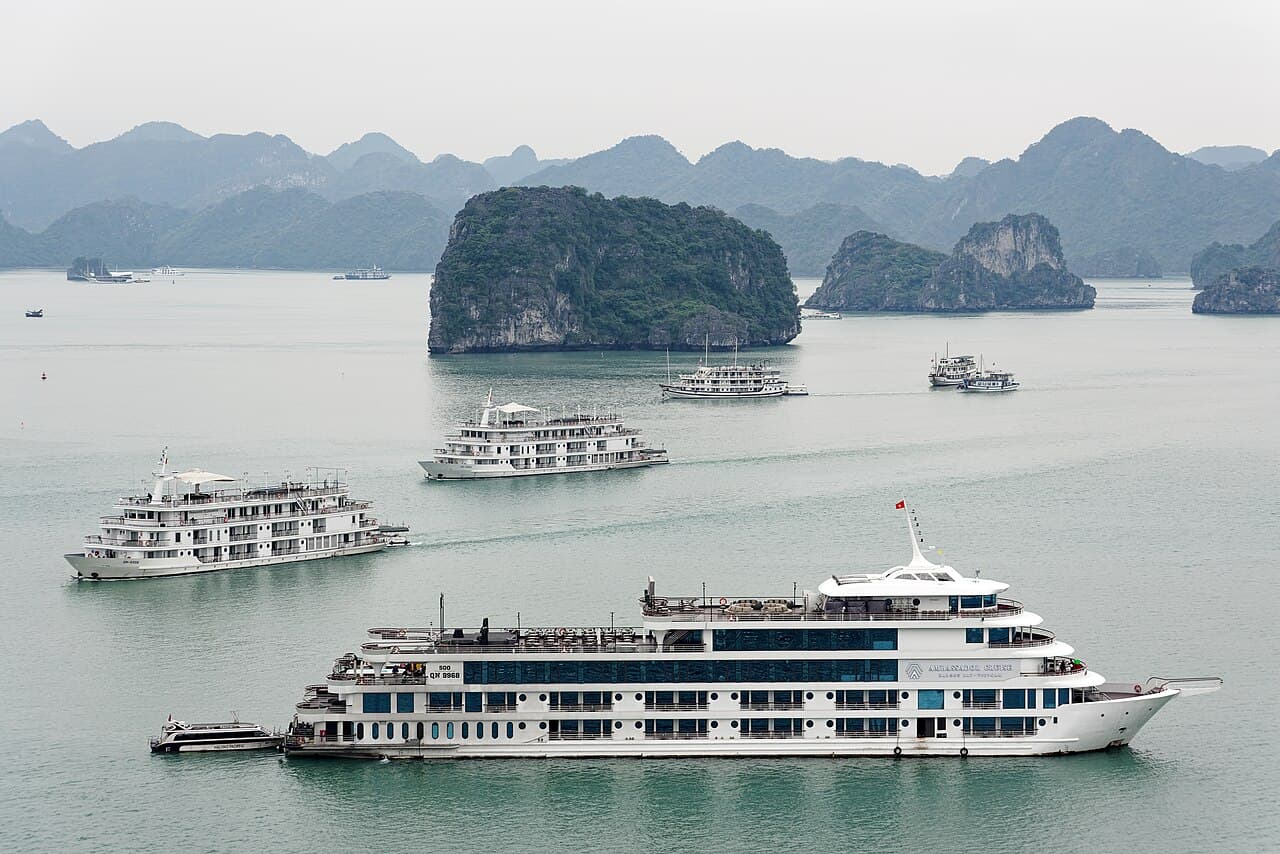 Vietnam — Hanoi, Ha Long & Hoi An
