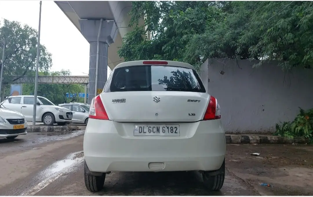 Self drive car in delhi - swift