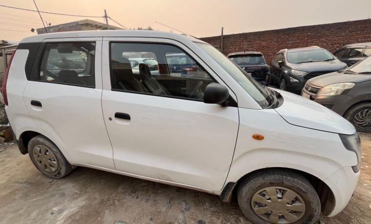 Book Self drive in Delhi