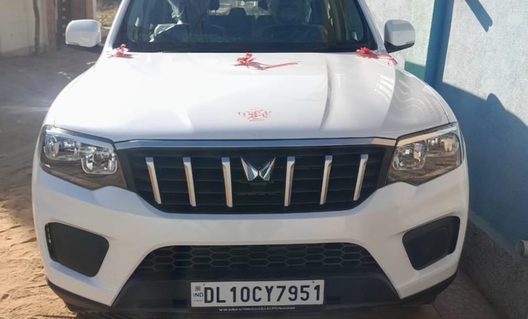 Self drive premium car in Delhi