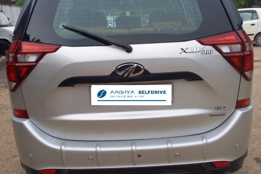 Self drive cars Delhi : Book on rent XUV500