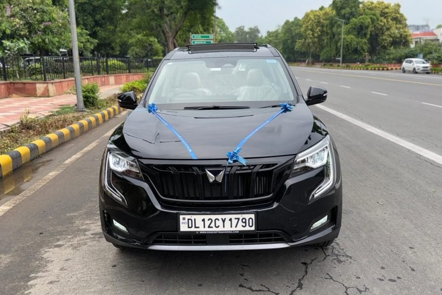 car rental delhi airport xuv700